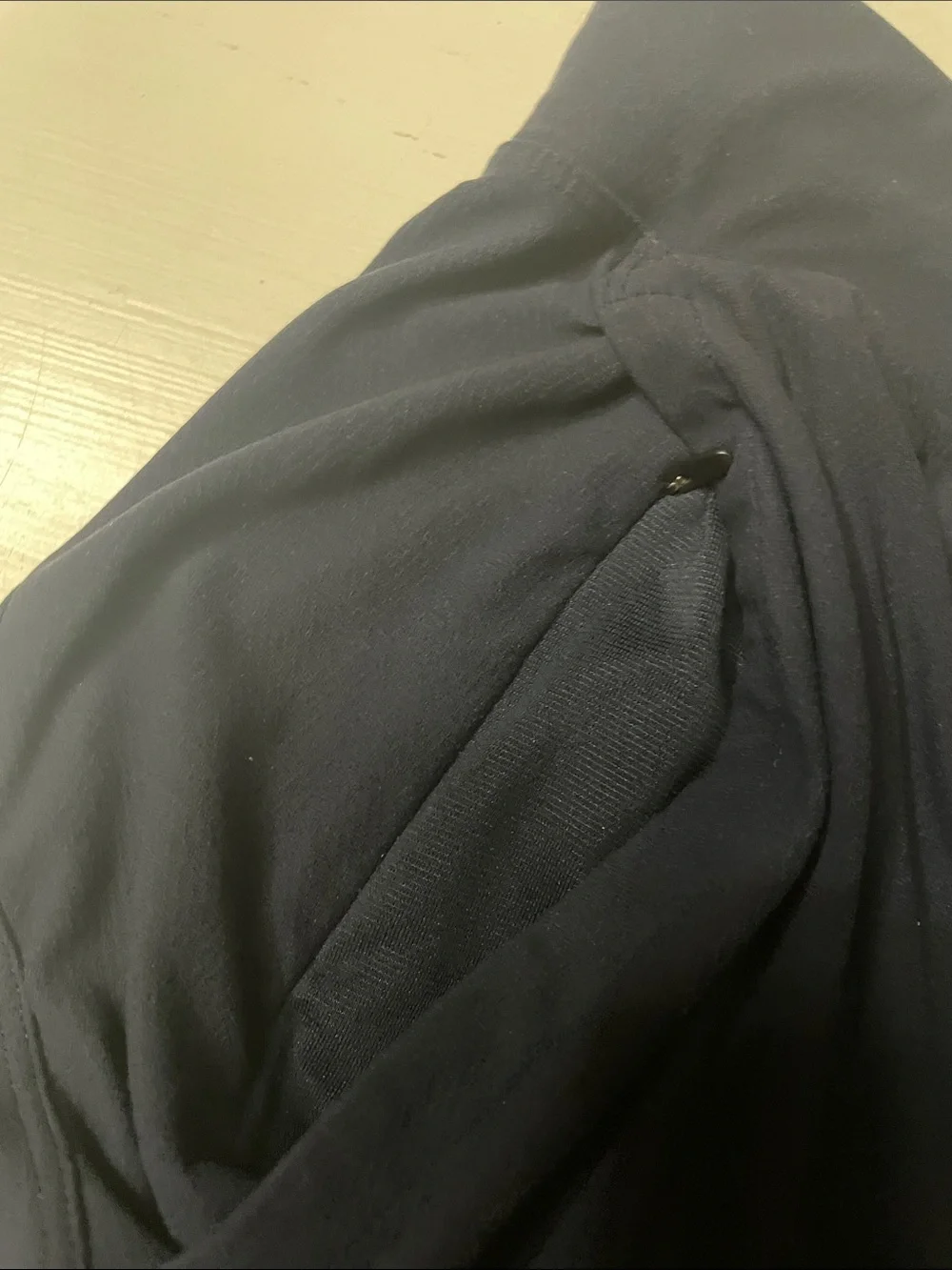 Lululemon men’s 9 inch inseam shirt size large